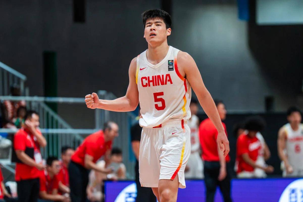 U19男篮球世界杯- 陈·齐（Chen Jiazheng）得分25分 中国赢得了喀麦隆 排名第13位...